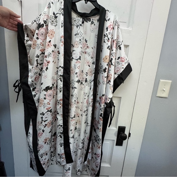Floral Kimono Duster Cardigan Torrid Womens O S Black Trim - Picture 3 of 8